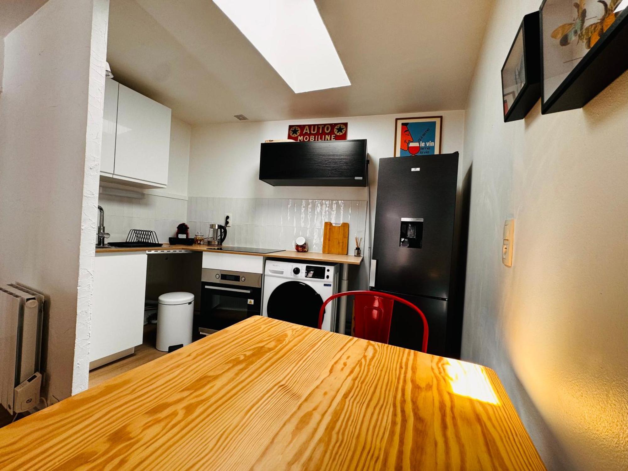 Apartment Le Petit Re, Hypercentre, Garage Prive, Terrasse *